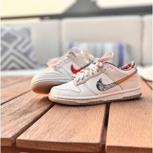 Lightly Used Nike Dunk low kids size 3 1/2y